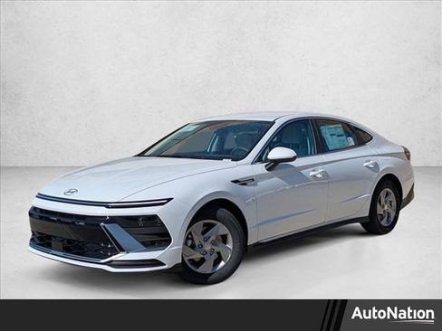 New 2026 Hyundai Sonata SE image 1