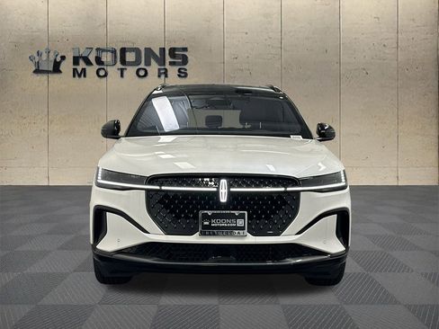 Used 2026 Lincoln Nautilus Reserve w/ Jet Appearance Package image 3