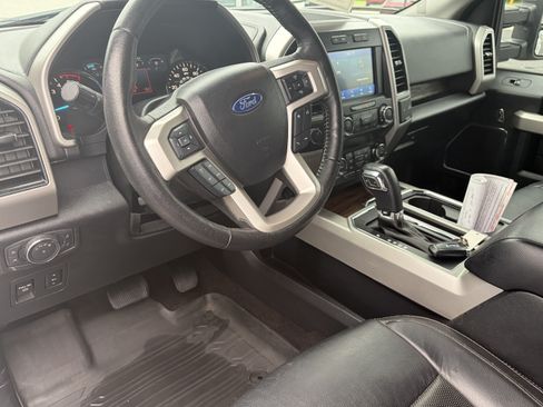 Used 2019 Ford F150 Lariat w/ FX4 Off-Road Package AWD/4WD image 13