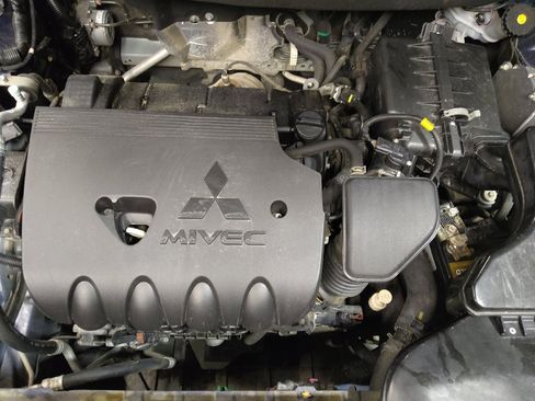 Used 2017 Mitsubishi Outlander ES AWD/4WD image 30