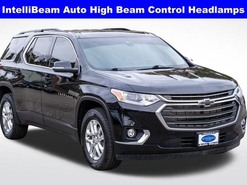 Used 2021 Chevrolet Traverse LT image 10
