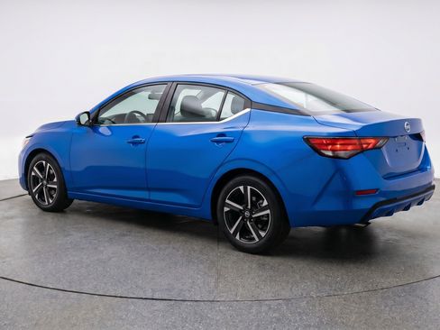 Used 2025 Nissan Sentra SV FWD image 6