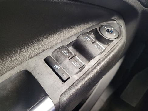 Used 2017 Ford Escape SE w/ Equipment Group 201A FWD image 27