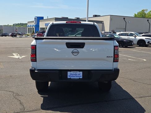 Used 2022 Nissan Frontier S AWD/4WD image 6