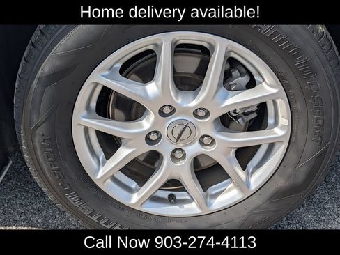 Used 2023 Chrysler Pacifica Touring-L FWD image 12