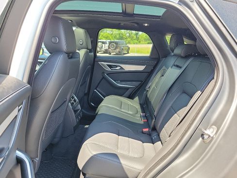 Used 2025 Jaguar F-PACE R-Dynamic S AWD/4WD image 5