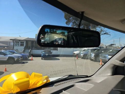 Used 2023 GMC Savana 2500 w/ Driver Convenience Package image 18