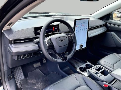 Certified 2025 Ford Mustang Mach-E Premium RWD image 17