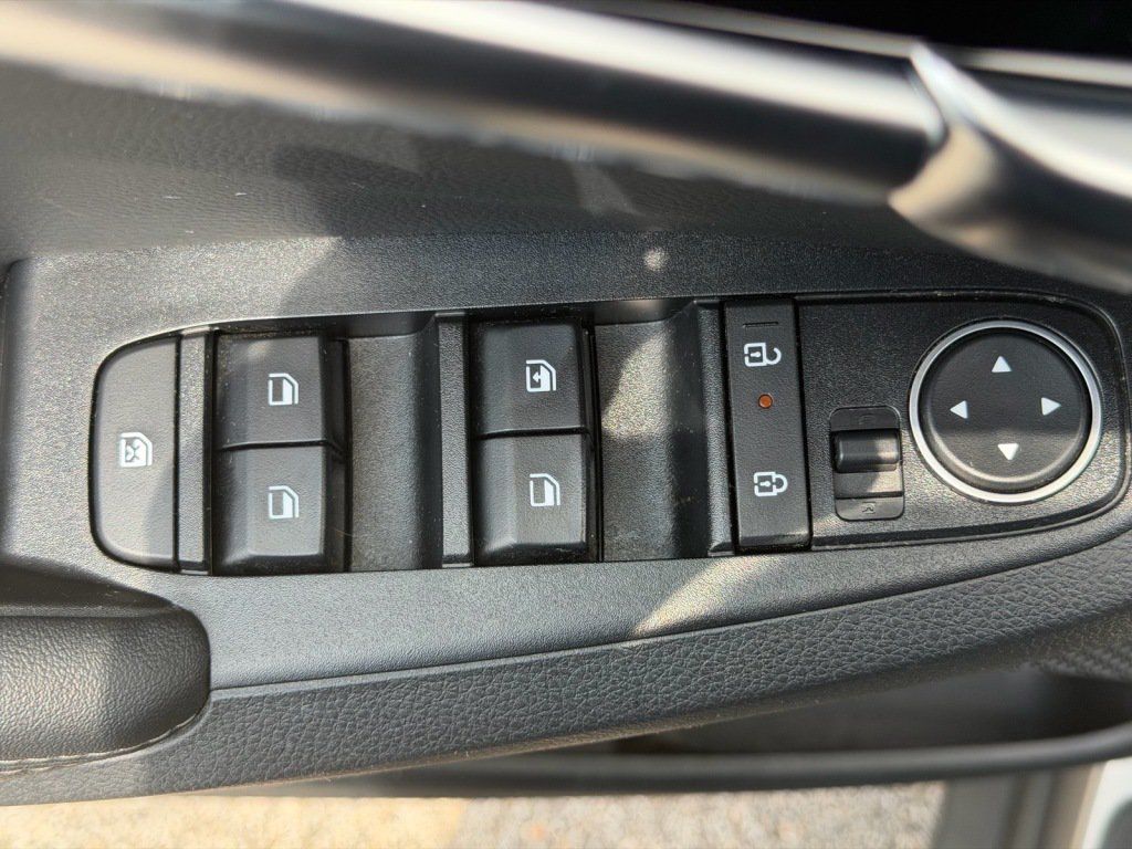 Used 2024 Kia Seltos S AWD/4WD image 12