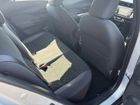 Used 2019 Nissan Kicks FWD image 21