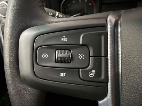 Used 2022 GMC Sierra 1500 Elevation w/ LPO, Elevation Black Package AWD/4WD image 19