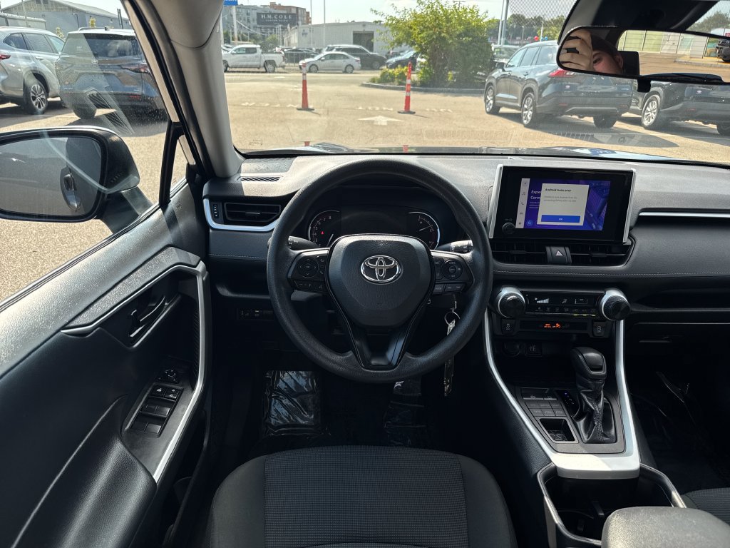 Used 2024 Toyota RAV4 LE AWD/4WD image 12