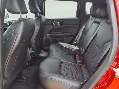 New 2026 Jeep Compass Latitude AWD/4WD image 11