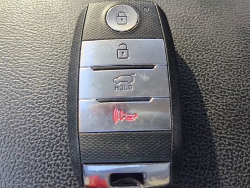 Used 2017 Kia Sorento EX w/ EX Premium Package image 30