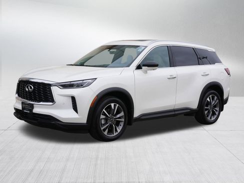 Certified 2025 INFINITI QX60 Luxe image 3