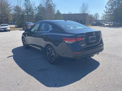 Used 2025 Nissan Sentra SV w/ All-Weather Package image 4