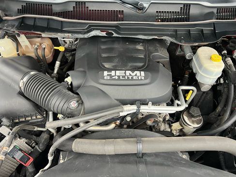 Used 2017 RAM 2500 Tradesman w/ Chrome Appearance Group image 17