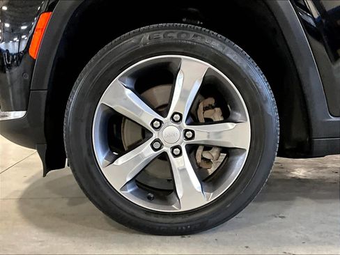 Used 2021 Jeep Grand Cherokee L Limited w/ Luxury Tech Group II image 7