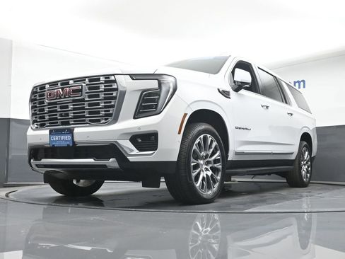 Certified 2025 GMC Yukon XL Denali image 6