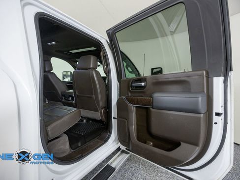 Used 2020 GMC Sierra 2500 Denali w/ Denali Ultimate Package AWD/4WD image 36