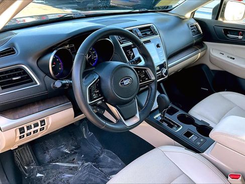 Used 2019 Subaru Outback 2.5i Limited image 17