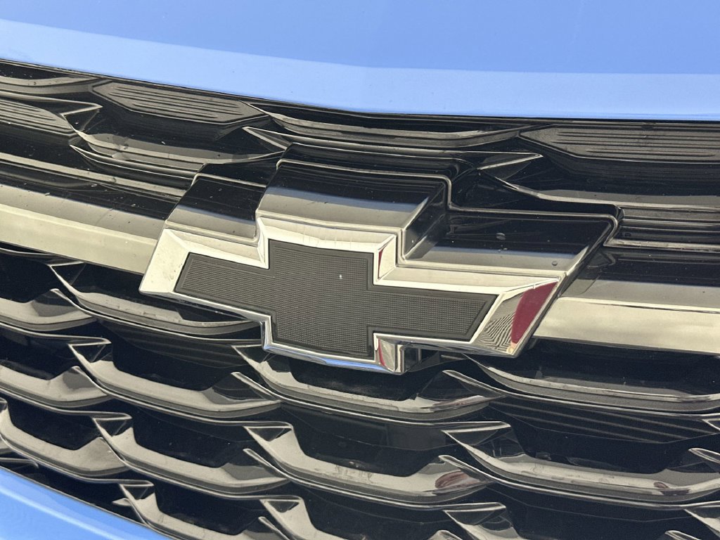 Used 2024 Chevrolet Trax RS w/ Sunroof Package FWD image 33