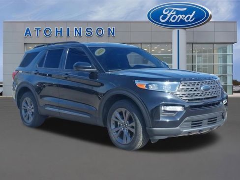 Certified 2022 Ford Explorer XLT w/ Equipment Group 202A AWD/4WD image 4