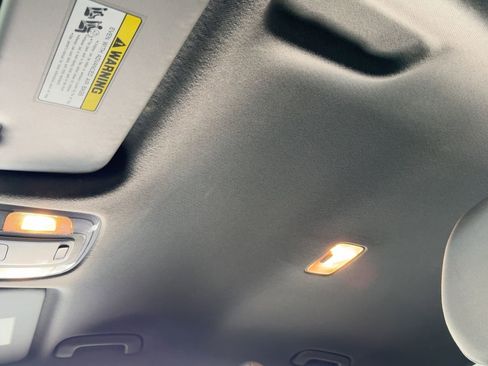 Used 2023 Hyundai Elantra SEL w/ Convenience Package image 23