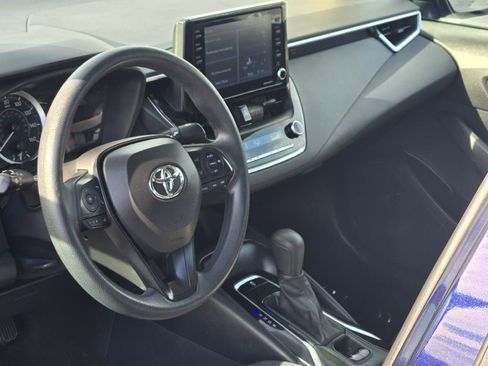 Used 2022 Toyota Corolla LE image 19