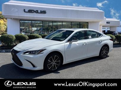 New 2025 Lexus ES 300h w/ Premium Package