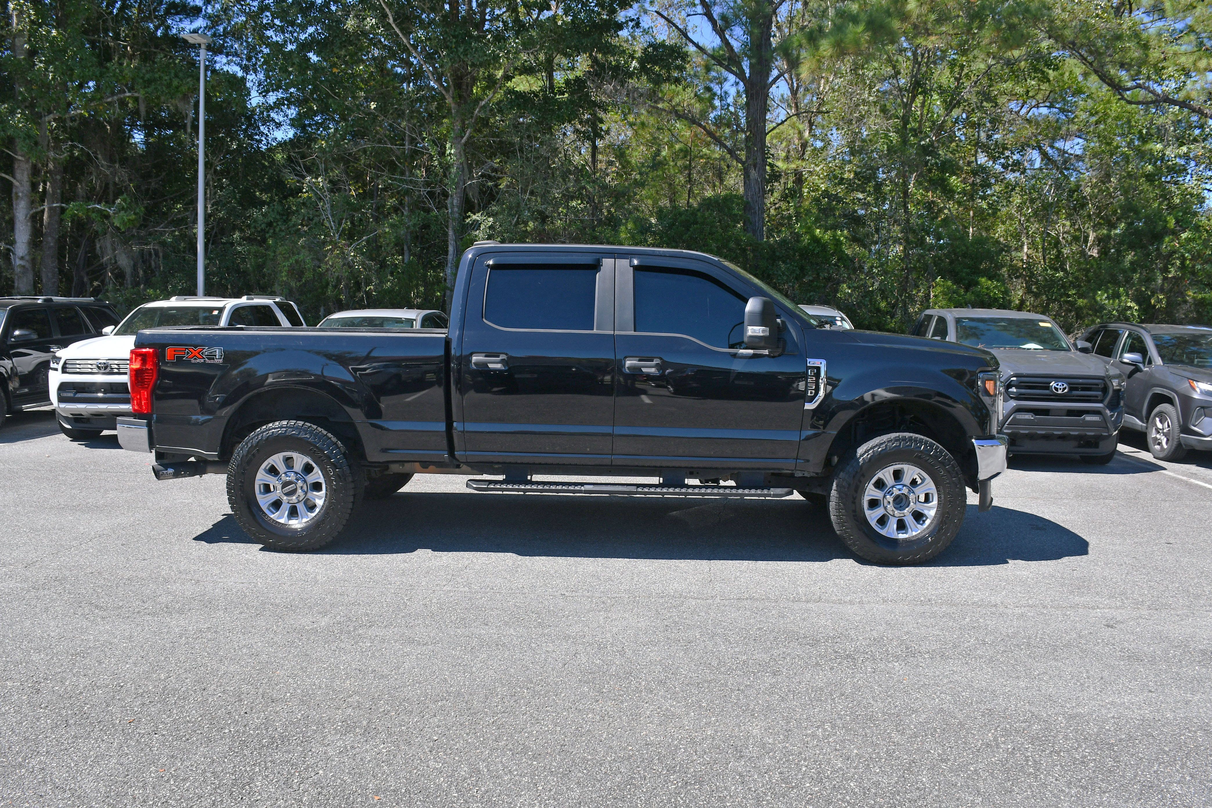 Used 2020 Ford F250 XL w/ STX Appearance Package AWD/4WD image 5