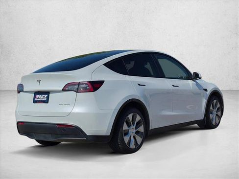 Used 2023 Tesla Model Y Long Range AWD/4WD image 5