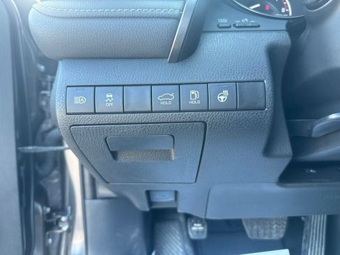 Used 2024 Toyota Camry SE FWD image 17