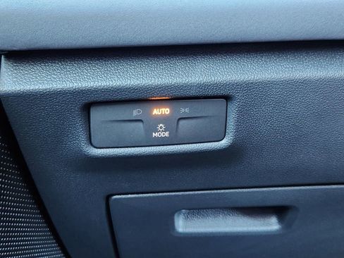 New 2026 Volkswagen Tiguan SE R-Line image 12