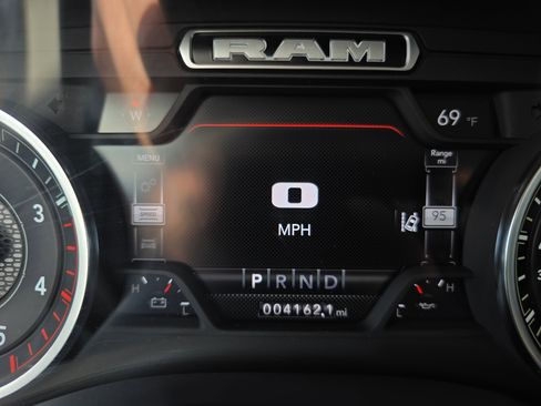 Used 2024 RAM 2500 Laramie w/ Safety Group AWD/4WD image 25