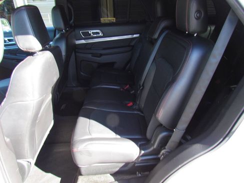 Used 2018 Ford Explorer Sport w/ Equipment Group 401A AWD/4WD image 12