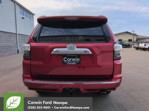 Used 2018 Toyota 4Runner Limited w/ Convenience Package AWD/4WD image 4