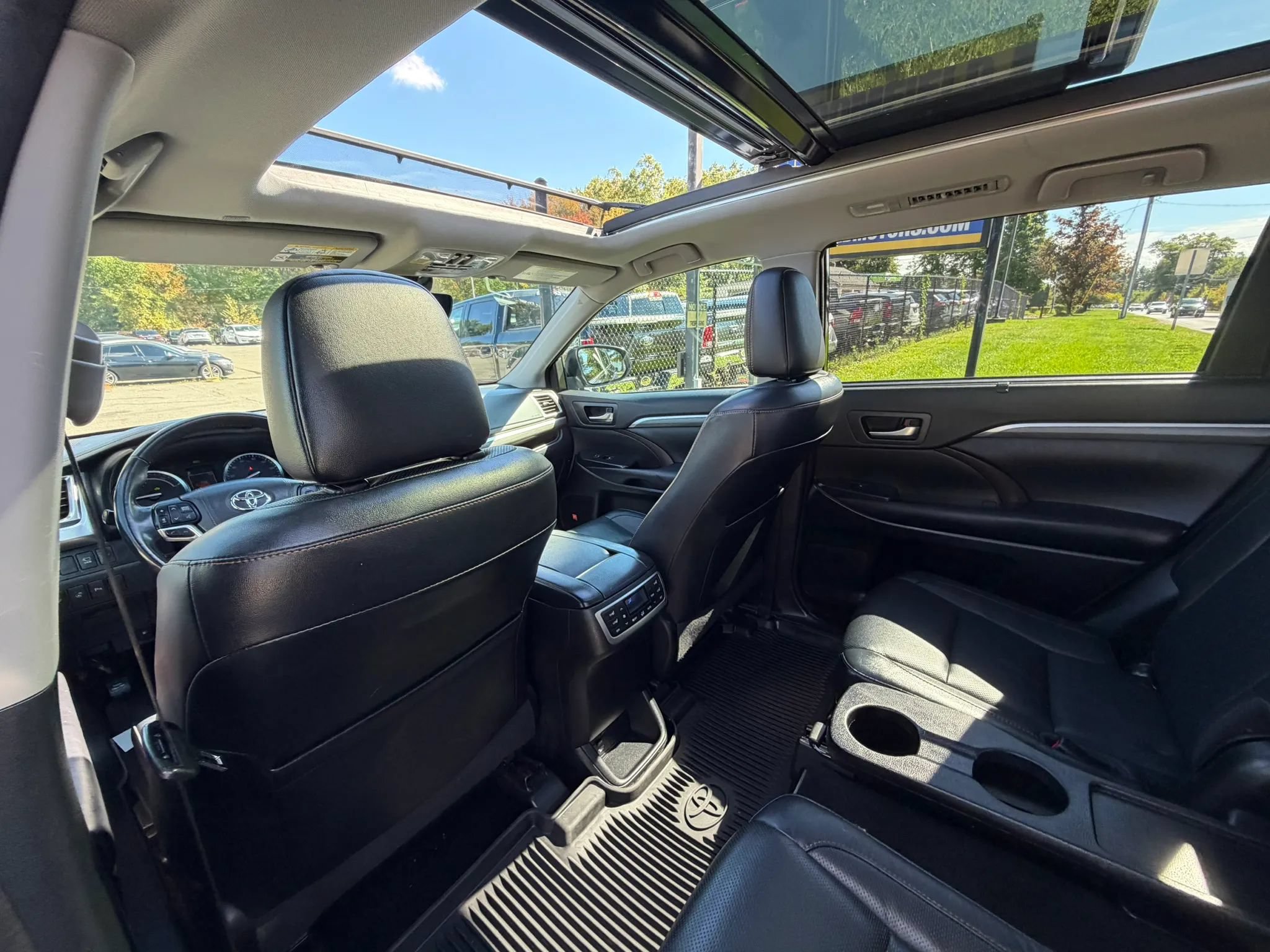 Used 2018 Toyota Highlander Limited Platinum w/ Protection Package #3 AWD/4WD image 19