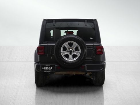 Used 2018 Jeep Wrangler Unlimited Sport S image 4