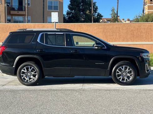 Used 2023 GMC Acadia SLT image 3