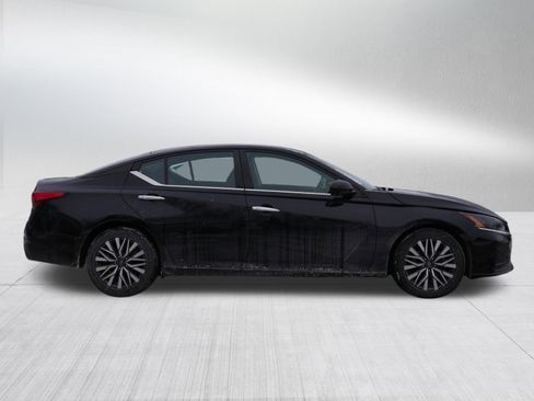 Certified 2023 Nissan Altima 2.5 SV image 8