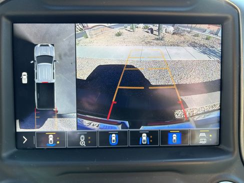 Used 2022 GMC Sierra 3500 Denali w/ Denali Ultimate Package image 23