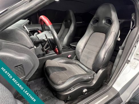 Used 2016 Nissan GT-R Black Edition image 3