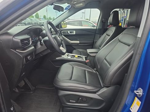 Certified 2023 Ford Explorer XLT w/ Equipment Group 202A AWD/4WD image 13