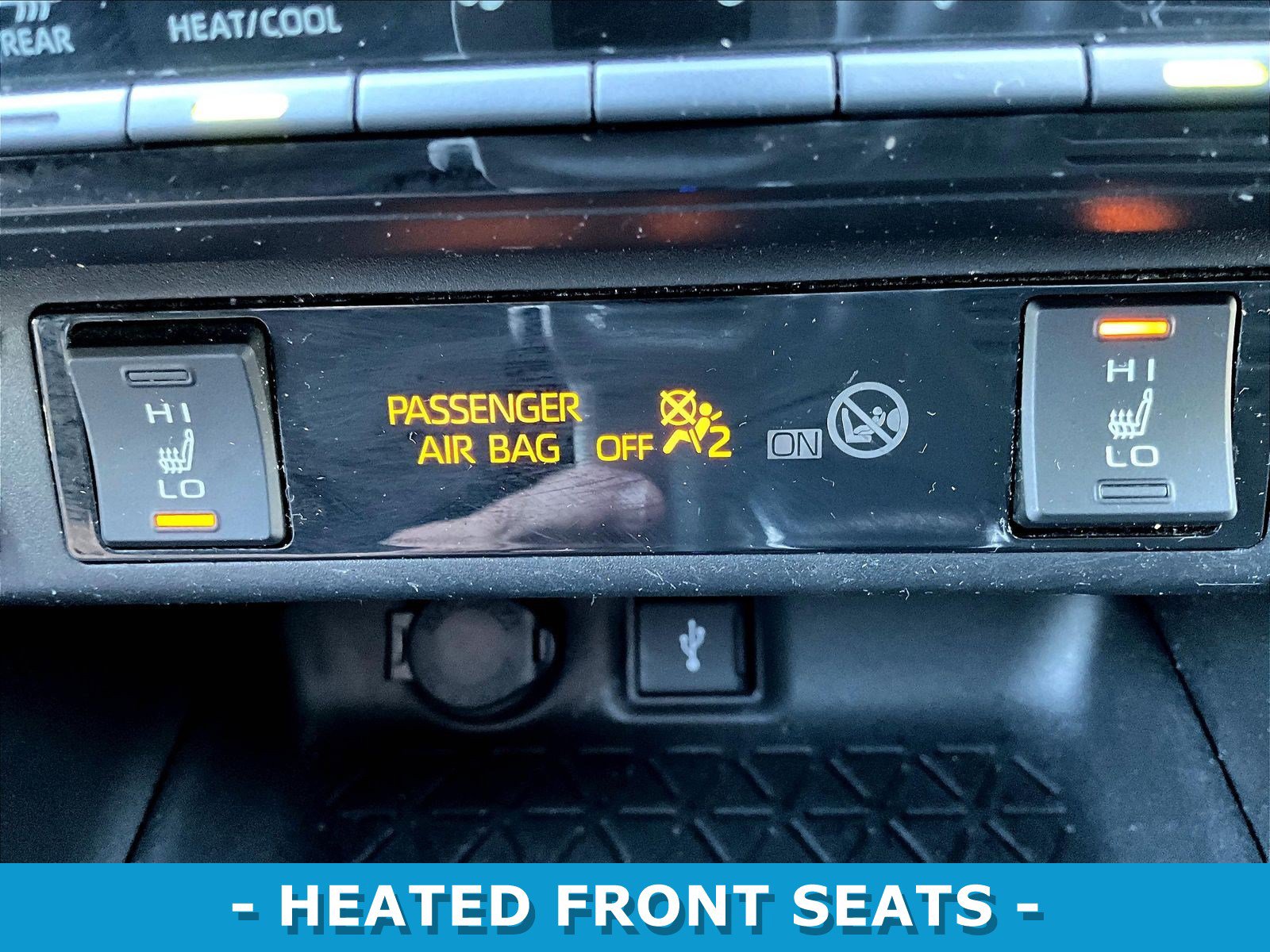Used 2022 Toyota RAV4 SE w/ SE Grade Weather Package AWD/4WD image 38