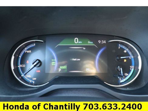 Used 2021 Toyota RAV4 SE w/ Weather & Moonroof Package AWD/4WD image 9