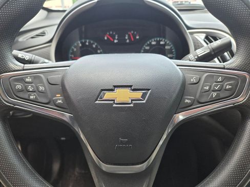 Used 2025 Chevrolet Malibu LT FWD image 9