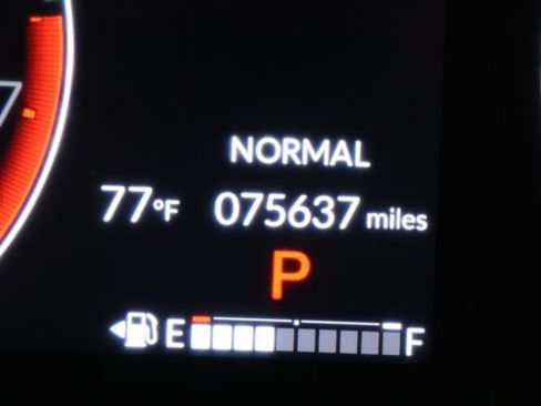Used 2023 Honda Pilot Touring image 13