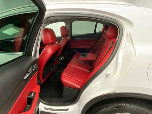 Used 2019 Alfa Romeo Stelvio Ti image 39