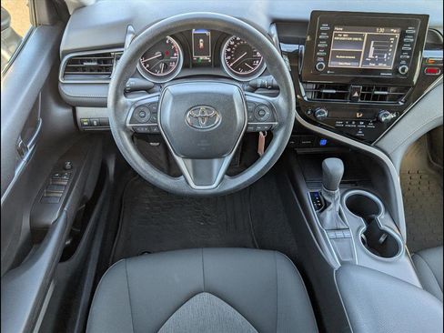 Used 2022 Toyota Camry LE image 8